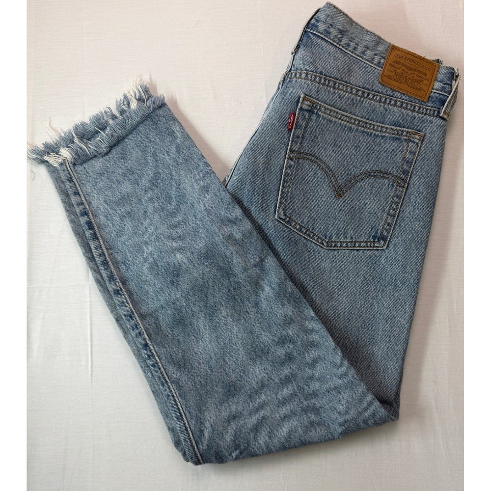 Levi's Women's Straight Leg Jeans in Light Blue Denim